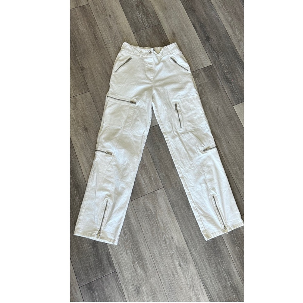 I.AM.GIA White Cargo Pants With Zippers Utility Style~Size/Small***Sold as is - Picture 2 of 9
